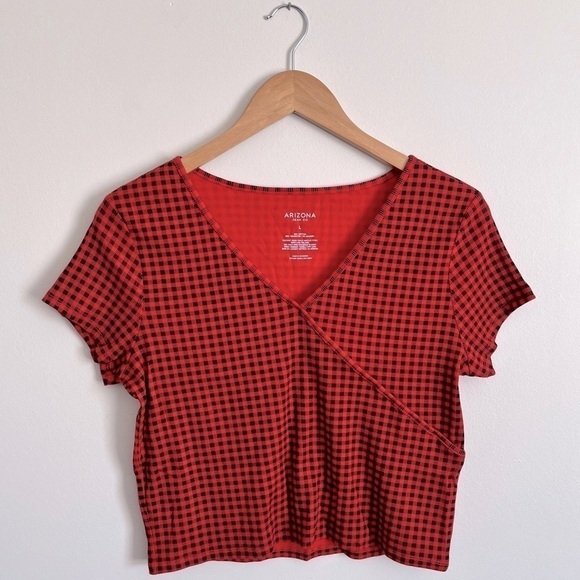 NWOT Arizona Jeans Co. Red + Black Gingham Plaid V-Neck Crop Top - Picture 1 of 5